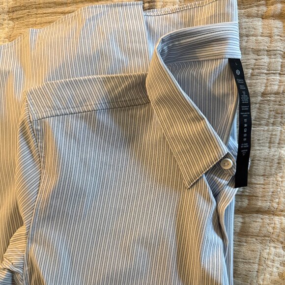 Lululemon New Venture Short-Sleeve Shirt Inline Stripe White Blue Large - Picture 2 of 8